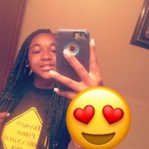 Meet your Posher, Alissa